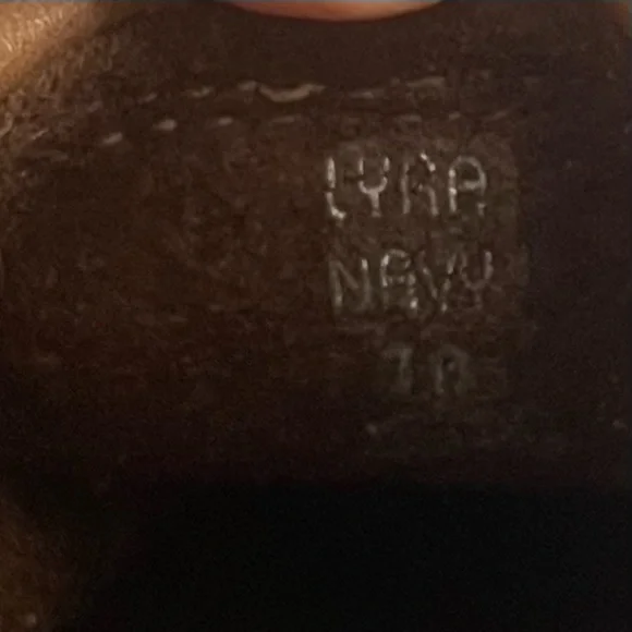 EARTH Lyra Navy Velvet clogs with buckle • size 7 - Picture 6 of 12